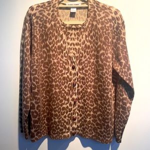 L Animal print sweater